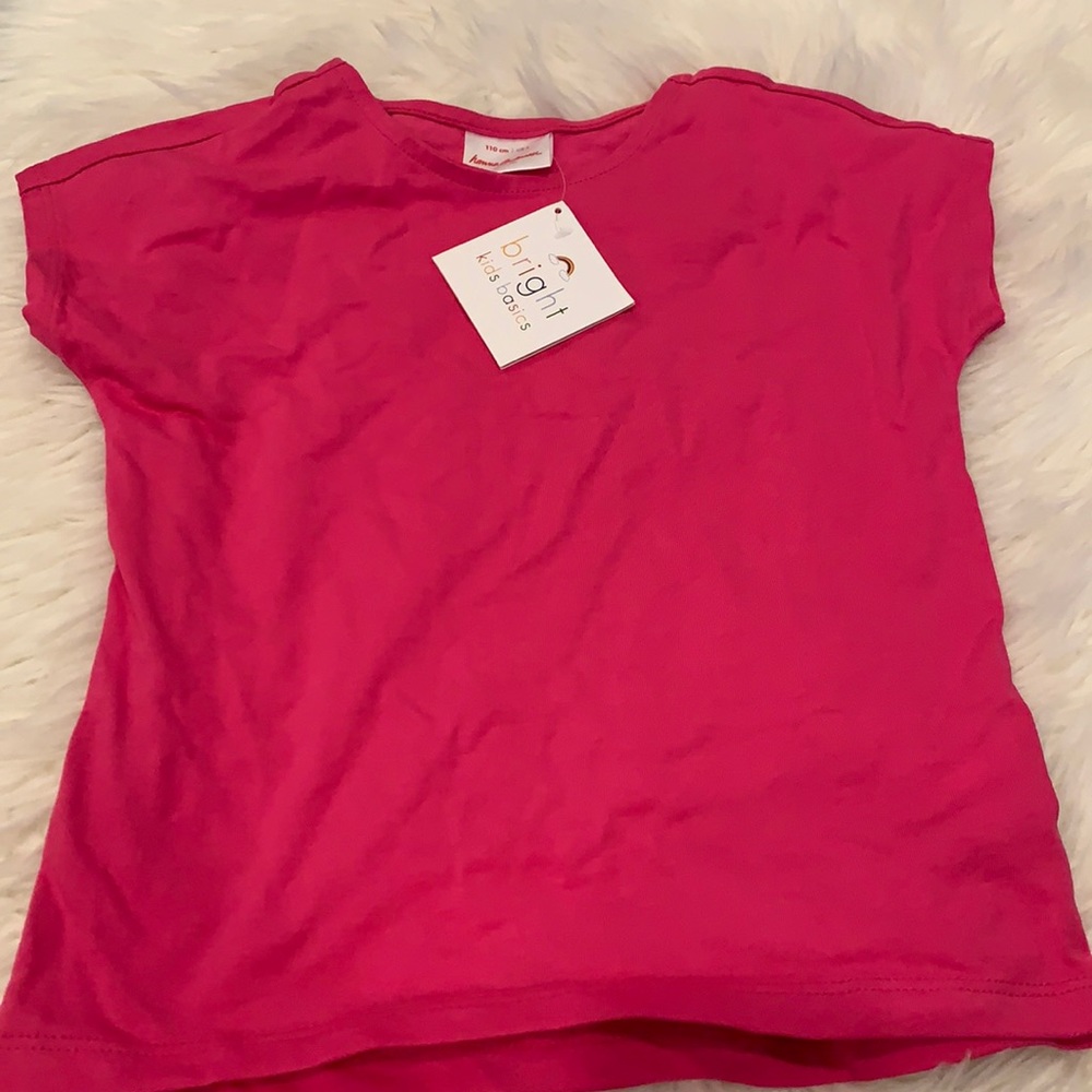 Adorable pink t-shirt